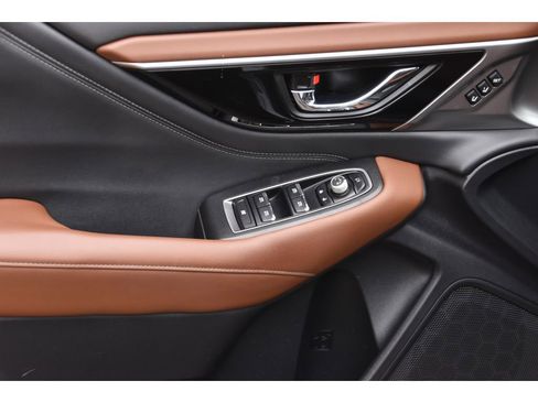 Used 2022 Subaru Outback Touring w/ Popular Package #2 image 28