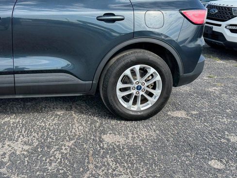 Used 2022 Ford Escape SE image 11