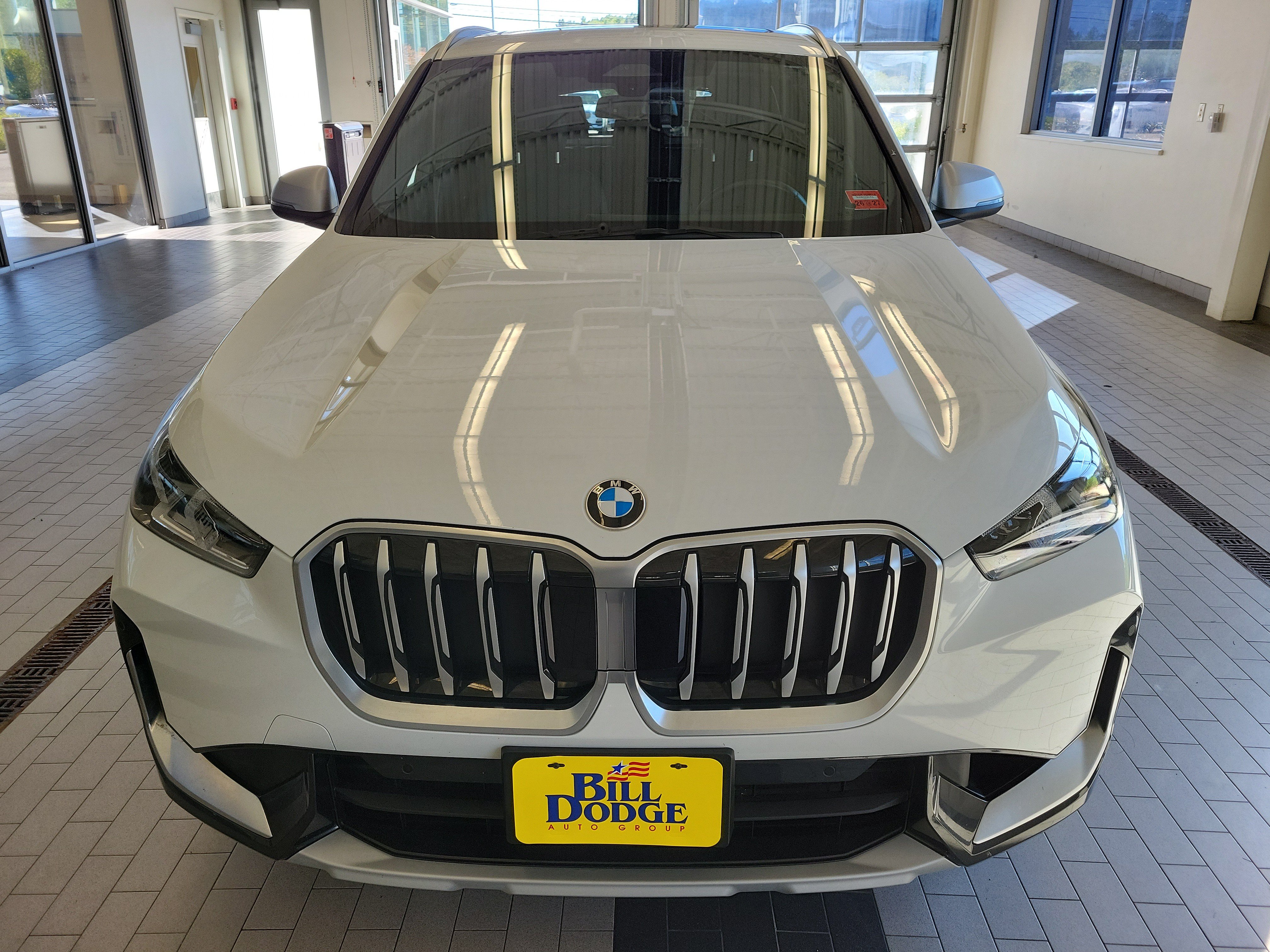 Used 2024 BMW X1 xDrive28i w/ Convenience Package AWD/4WD image 2