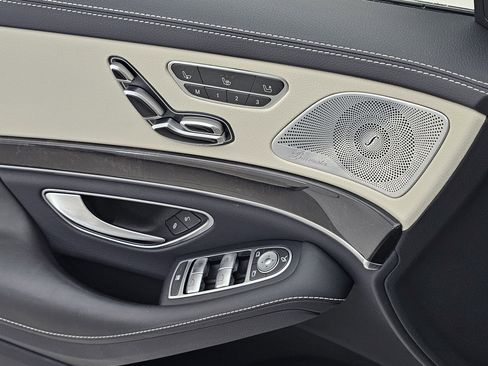 Used 2019 Mercedes-Benz S 560 Sedan image 12