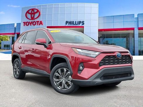 Used 2023 Toyota RAV4 XLE Premium image 1
