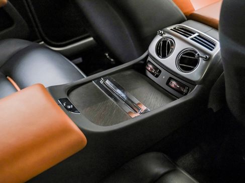 Used 2018 Rolls-Royce Wraith image 35