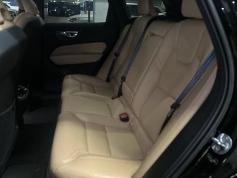 Used 2023 Volvo XC60 B5 Ultimate w/ Climate Package AWD/4WD image 6