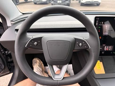 Used 2025 Tesla Model 3 Long Range RWD image 16