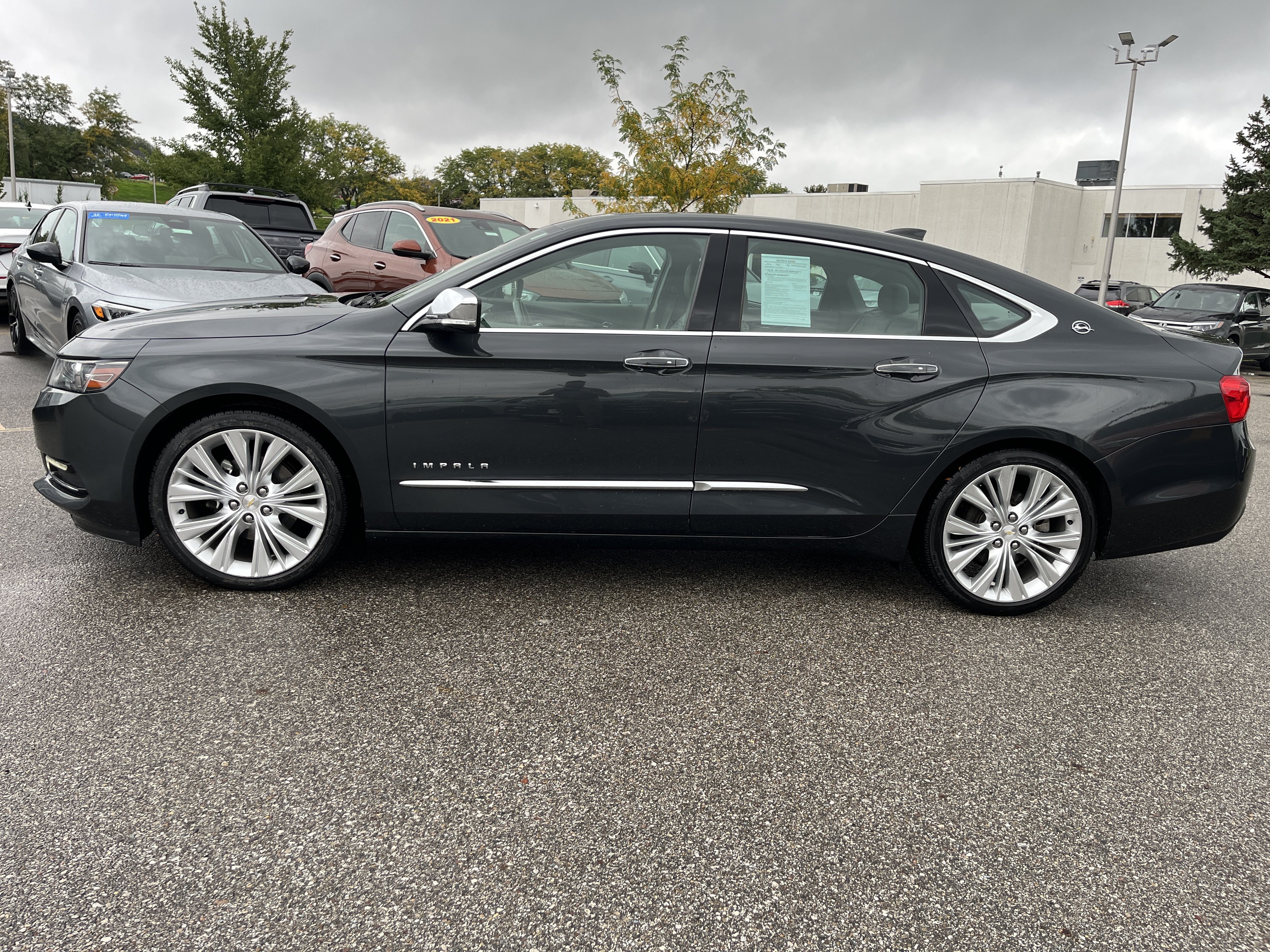 Used 2015 Chevrolet Impala LTZ FWD image 7