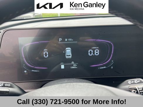 Certified 2025 Kia Sportage EX FWD image 32