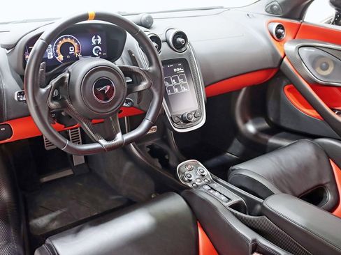Used 2019 McLaren 600LT RWD image 19