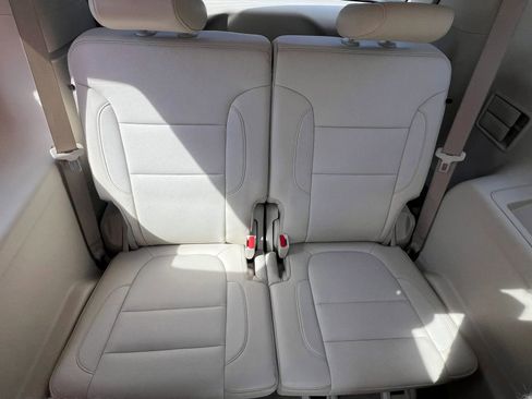 Used 2020 GMC Acadia Denali image 13