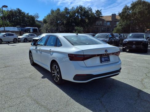 Certified 2025 Volkswagen Jetta Sport image 7