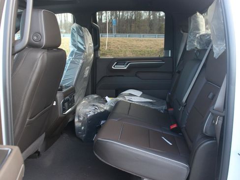 New 2026 GMC Sierra 3500 Denali w/ Denali Reserve Package image 12