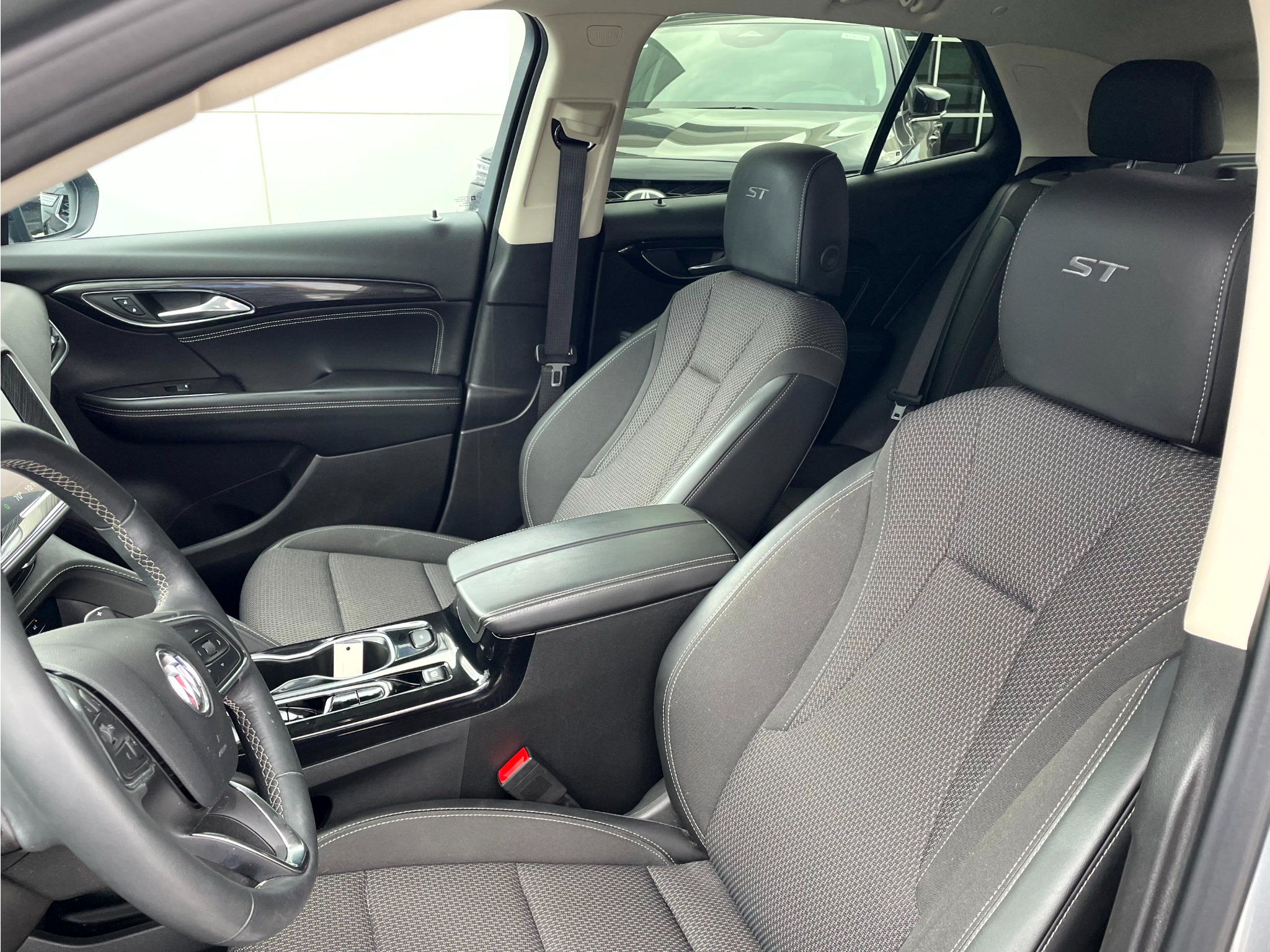 Used 2023 Buick Envision Preferred w/ Sport Touring Package AWD/4WD image 11