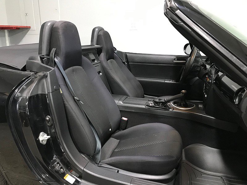 Used 2007 MAZDA MX-5 Miata Sport RWD image 22