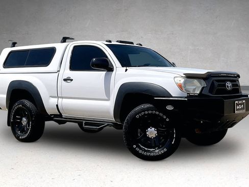 Used 2014 Toyota Tacoma 4x4 Regular Cab image 18