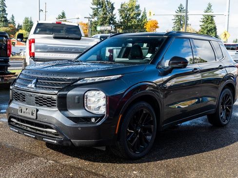 Used 2025 Mitsubishi Outlander SEL Black Edition image 3