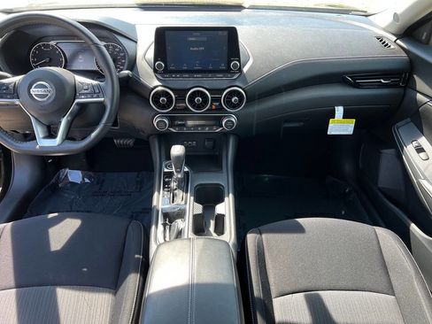 Used 2020 Nissan Sentra SV FWD image 13
