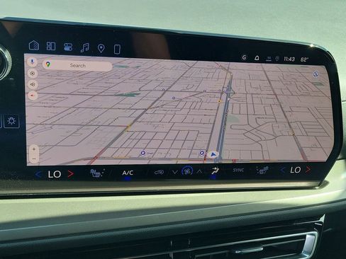 New 2026 Chevrolet Traverse LT image 8