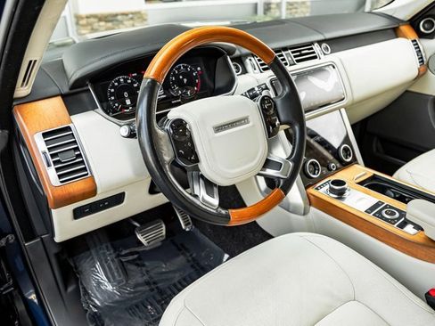 Used 2021 Land Rover Range Rover Autobiography image 16