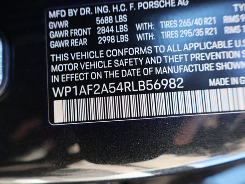 Used 2024 Porsche Macan GTS image 38