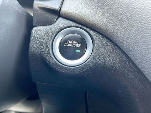 Certified 2019 Chevrolet Equinox LS w/ LS Convenience Package FWD image 16