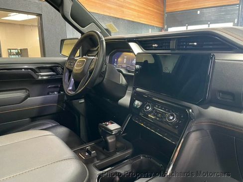 Used 2024 GMC Sierra 1500 AT4 w/ AT4 Preferred Package AWD/4WD image 20