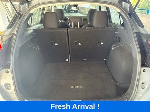 Used 2023 Nissan Kicks SV FWD image 4