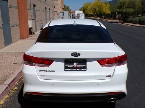 Used 2018 Kia Optima LX image 4