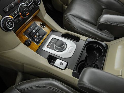 Used 2015 Land Rover LR4 HSE LUX image 24
