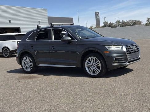 Used 2018 Audi Q5 Prestige w/ Prestige Package AWD/4WD image 4