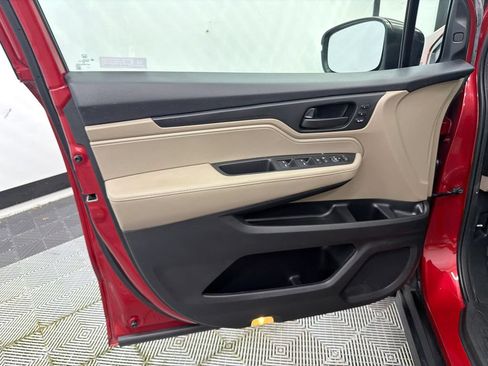 Used 2021 Honda Odyssey EX-L image 11
