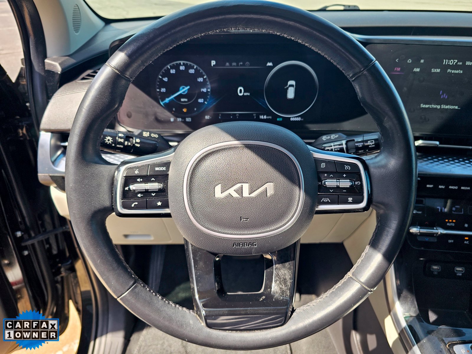 Used 2023 Kia Carnival SX Prestige FWD image 17