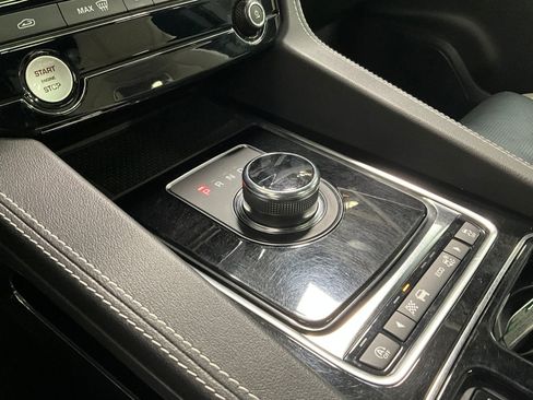 Used 2020 Jaguar F-PACE S image 15