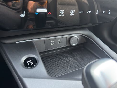 New 2026 Nissan Sentra SV w/ SV Convenience Package FWD image 19
