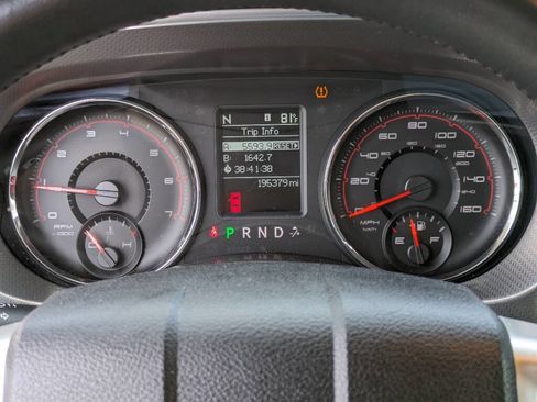 Used 2011 Dodge Charger R/T image 17