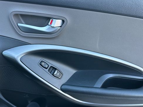 Used 2017 Hyundai Santa Fe Sport image 21