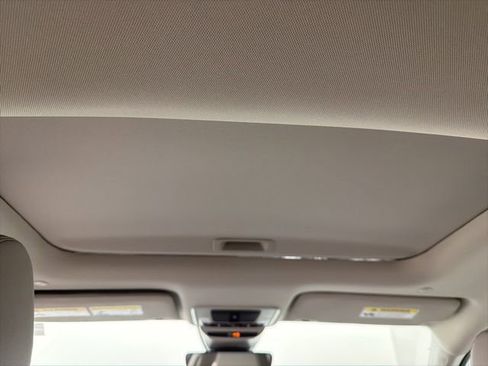 New 2026 Honda HR-V EX-L image 13