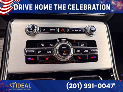 Used 2023 Lincoln Aviator AWD image 30