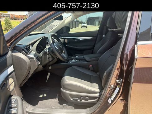 Used 2020 INFINITI QX50 Sensory w/ Proactive Package AWD/4WD image 9