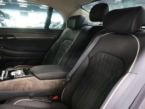 Used 2020 Genesis G90 3.3T Premium image 22
