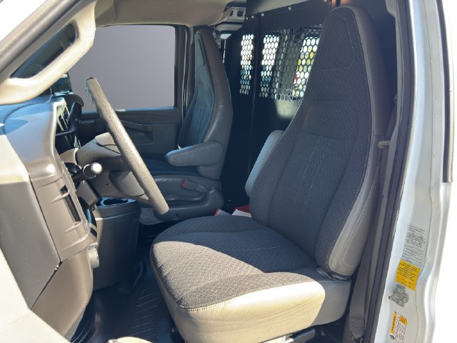 Used 2025 Chevrolet Express 2500 w/ Driver Convenience Package RWD image 13