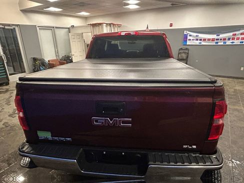 Used 2017 GMC Sierra 1500 SLE w/ SLE Value Package image 3