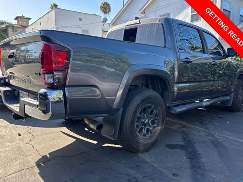Used 2019 Toyota Tacoma SR5 RWD image 5
