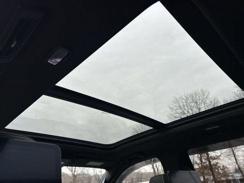 Used 2021 GMC Yukon AT4 w/ AT4 Premium Plus Package image 25