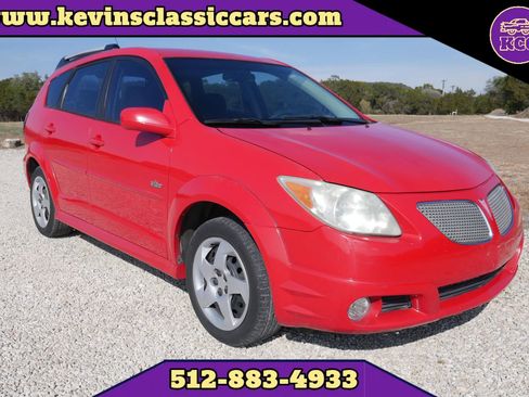 Used 2006 Pontiac Vibe Sport Wagon 4D w/ Preferred Package image 3