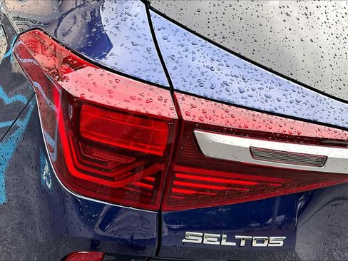 Used 2021 Kia Seltos EX AWD/4WD image 29