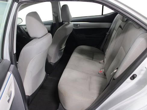 Used 2016 Toyota Corolla LE image 21