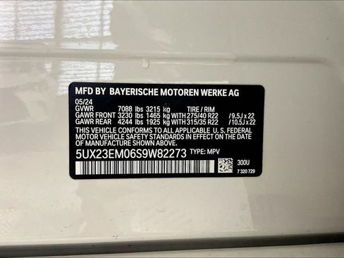 Used 2025 BMW X7 xDrive40i w/ Executive Package image 33