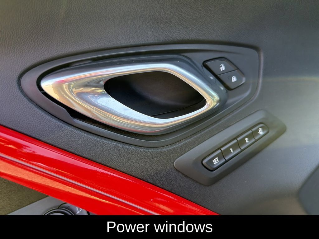 Used 2020 Chevrolet Camaro SS RWD image 14