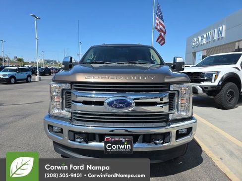 Used 2017 Ford F250 XLT w/ XLT Premium Package AWD/4WD image 2