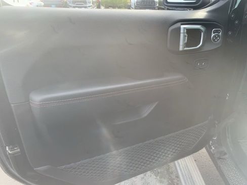 Used 2022 Jeep Wrangler Unlimited Rubicon image 13