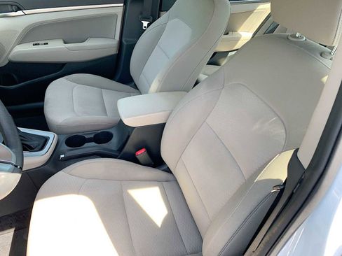 Used 2020 Hyundai Elantra SEL FWD image 17